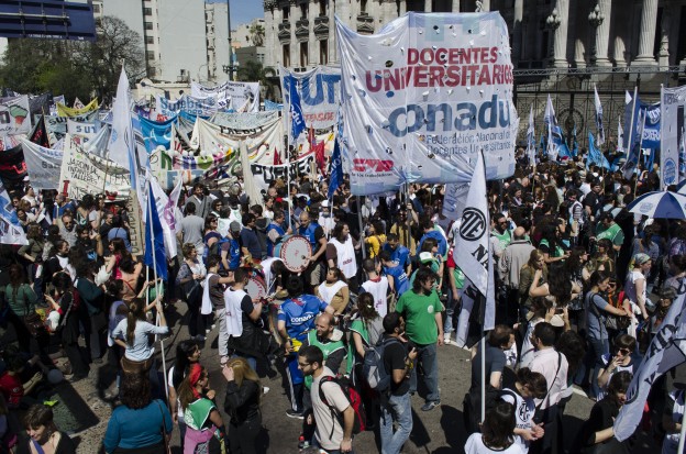 El 23/2 comienza la paritaria: CONADU exigirá un 35% y movilizará junto a todos los niveles educativos